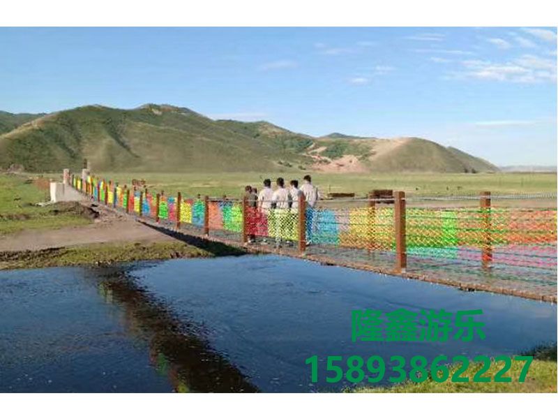 防腐木吊橋